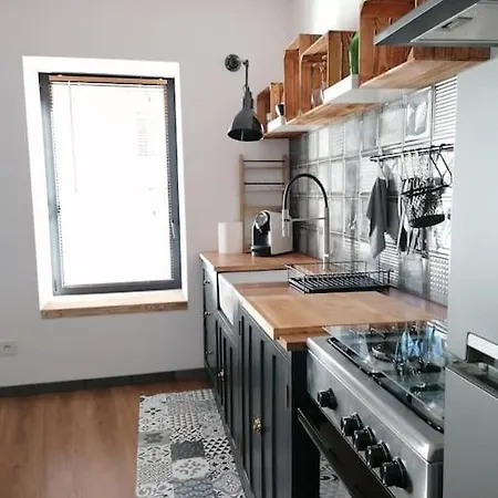Domus Carisse Apartment *